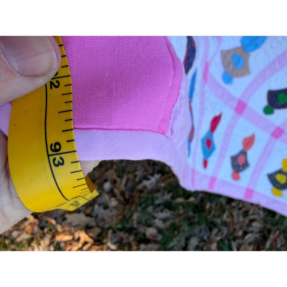 Quilt sunbonnet Sue pattern homemade cozycore cottagecore country pink white ￼ - Picture 4 of 7